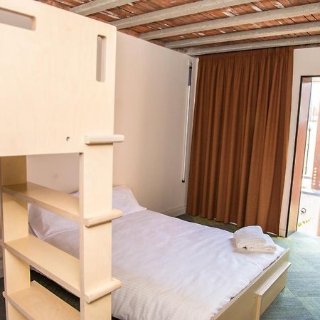 Neptune'S Hostel Killarney Ngoại thất bức ảnh
