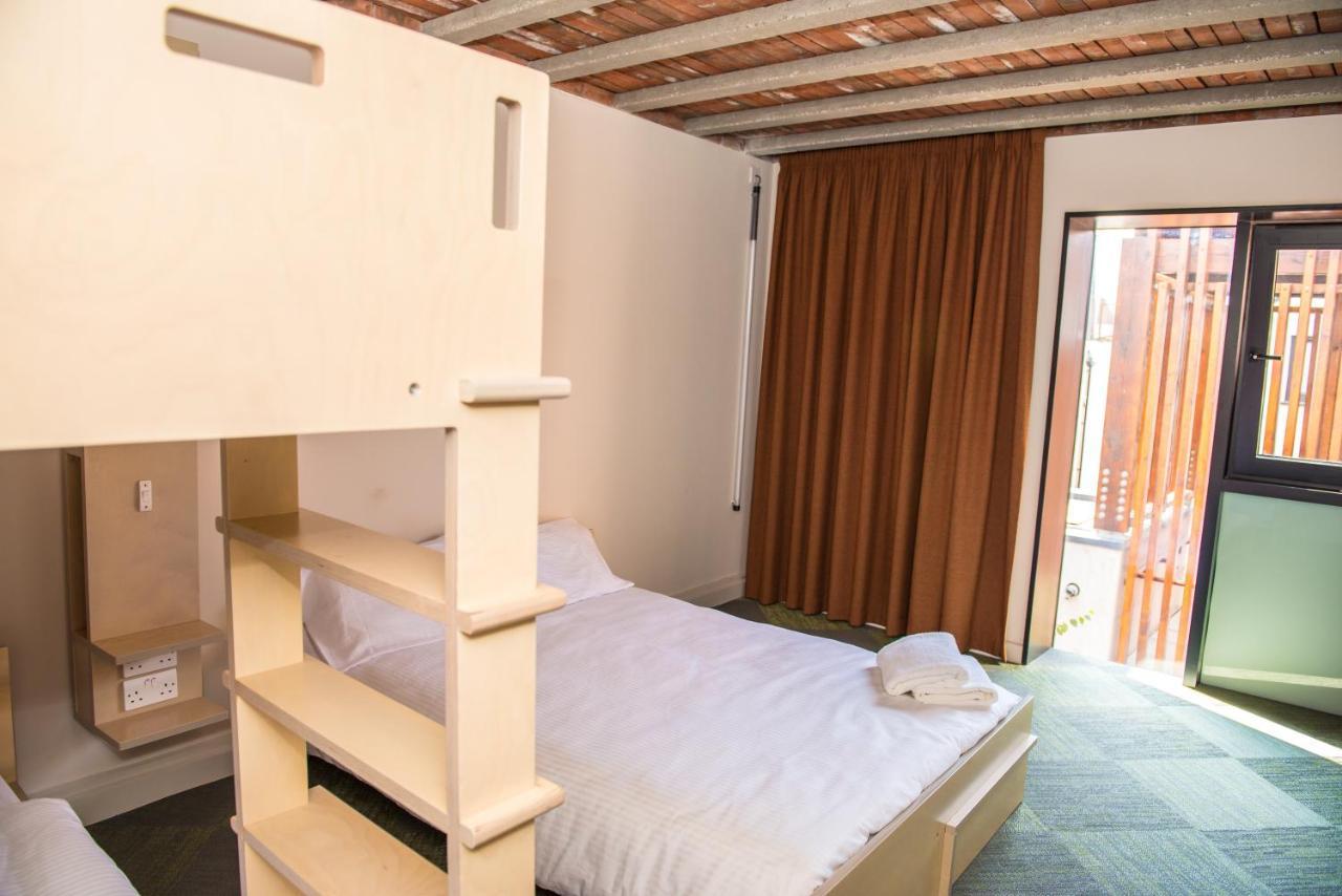 Neptune'S Hostel Killarney Ngoại thất bức ảnh